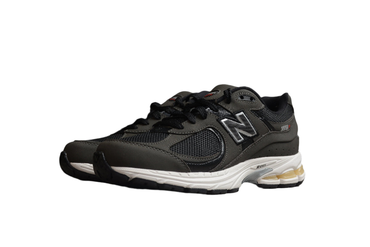 New Balance 2002R