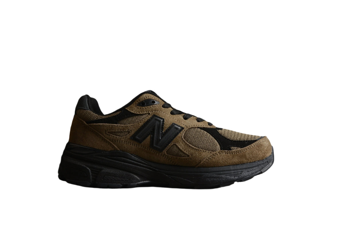 New Balance V3 990