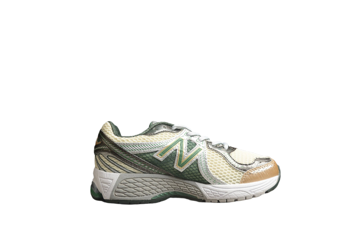 New Balance 860
