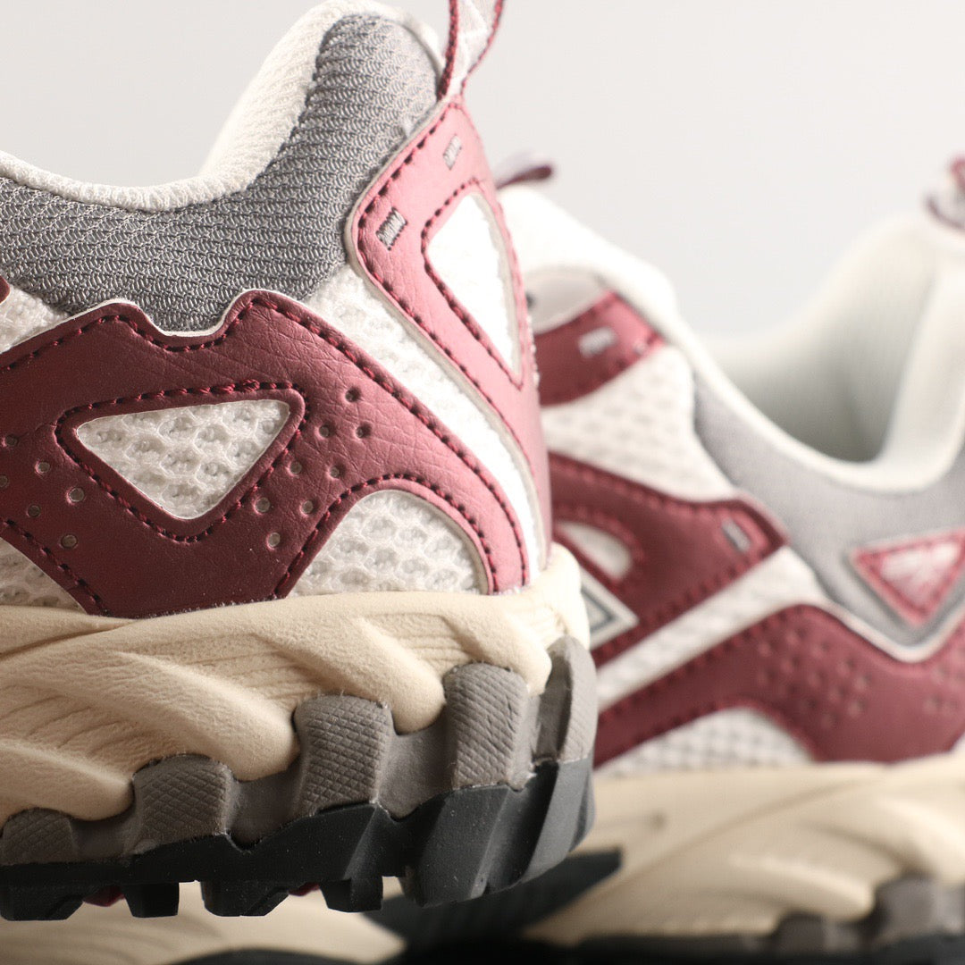 New Balance 610T