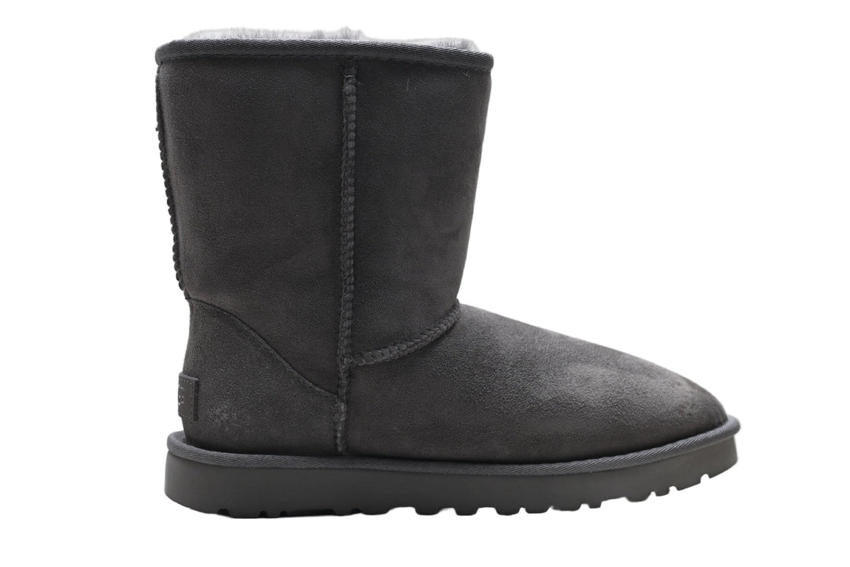 UGG Classic Short II