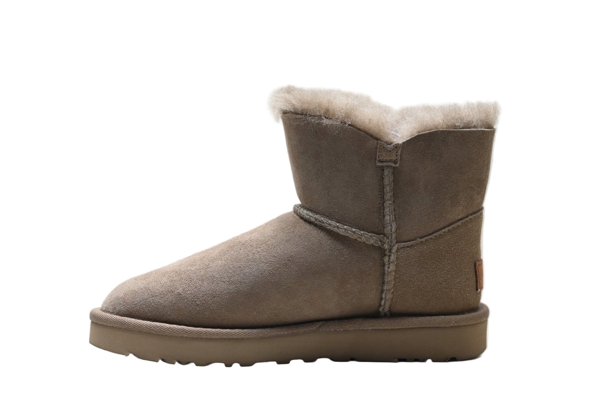 UGG Mini Bailey Button II