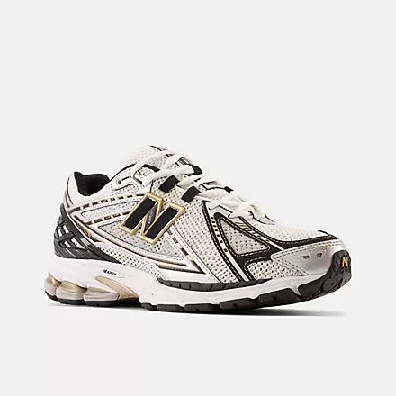 New Balance 1906R