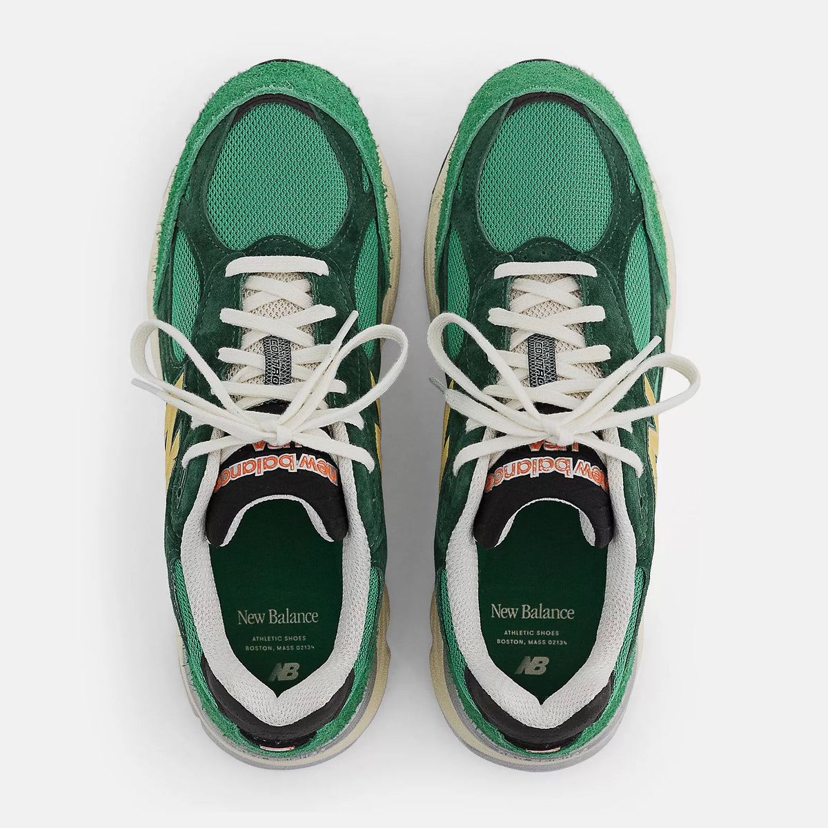 New Balance 990 V3