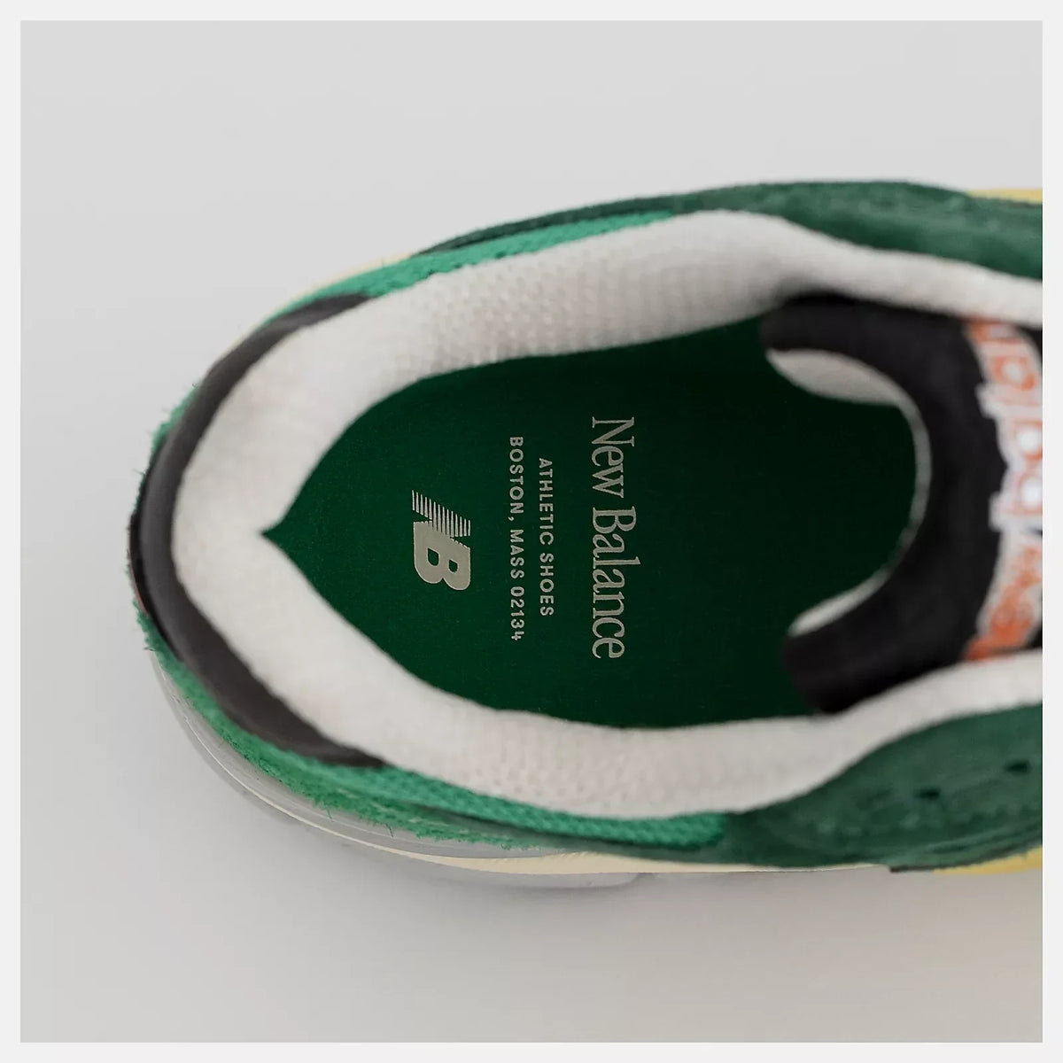 New Balance V3 990