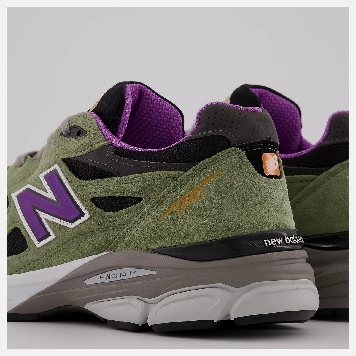 New Balance 990 v3