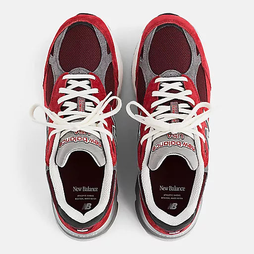 New Balance V3 990