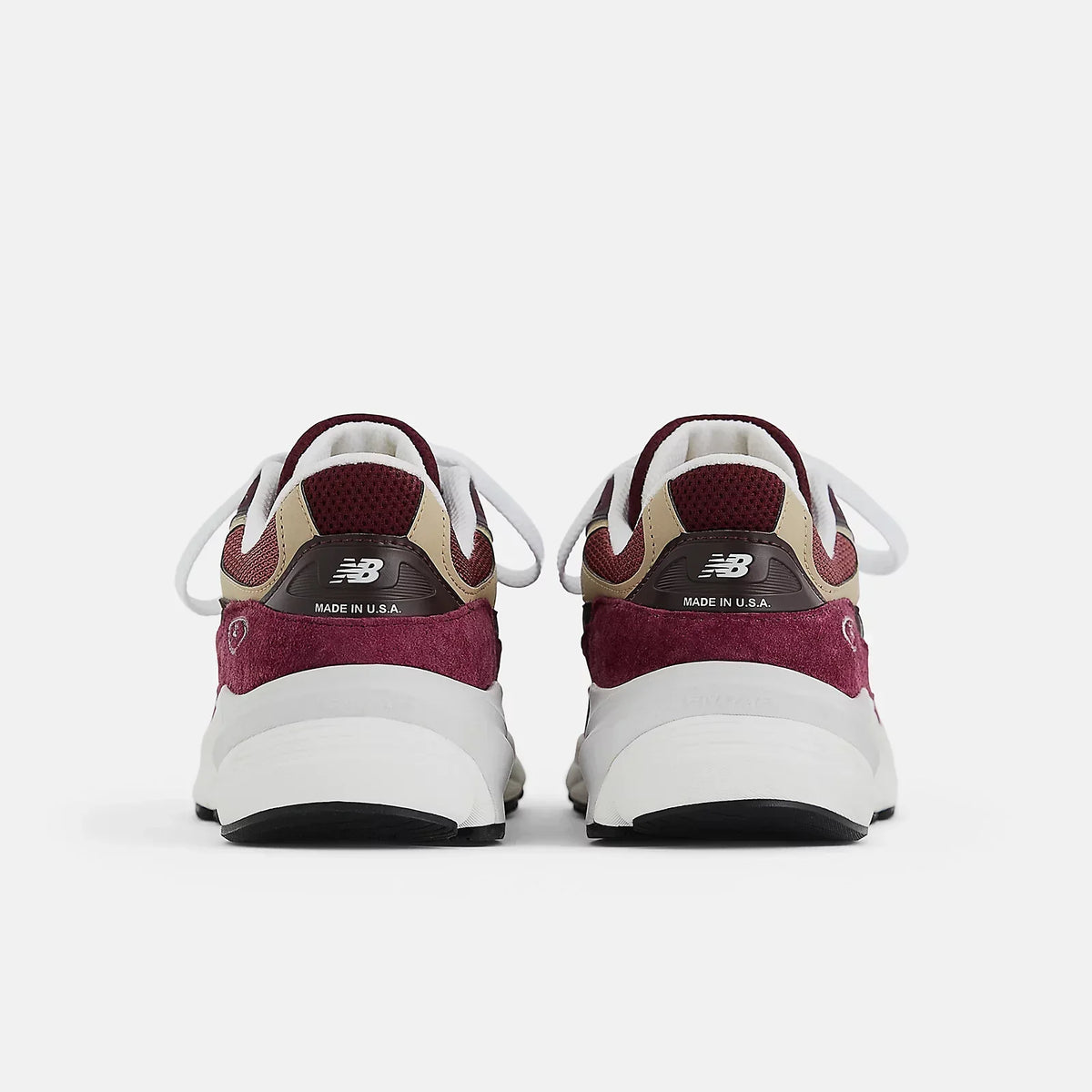 New Balance 990v6