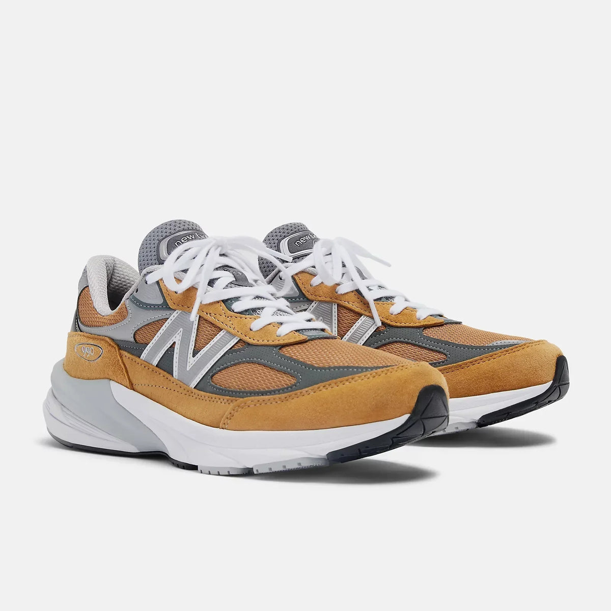 New Balance 990v6