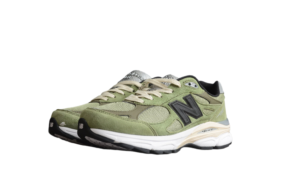 New Balance V3 990