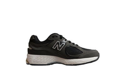 New Balance 2002R