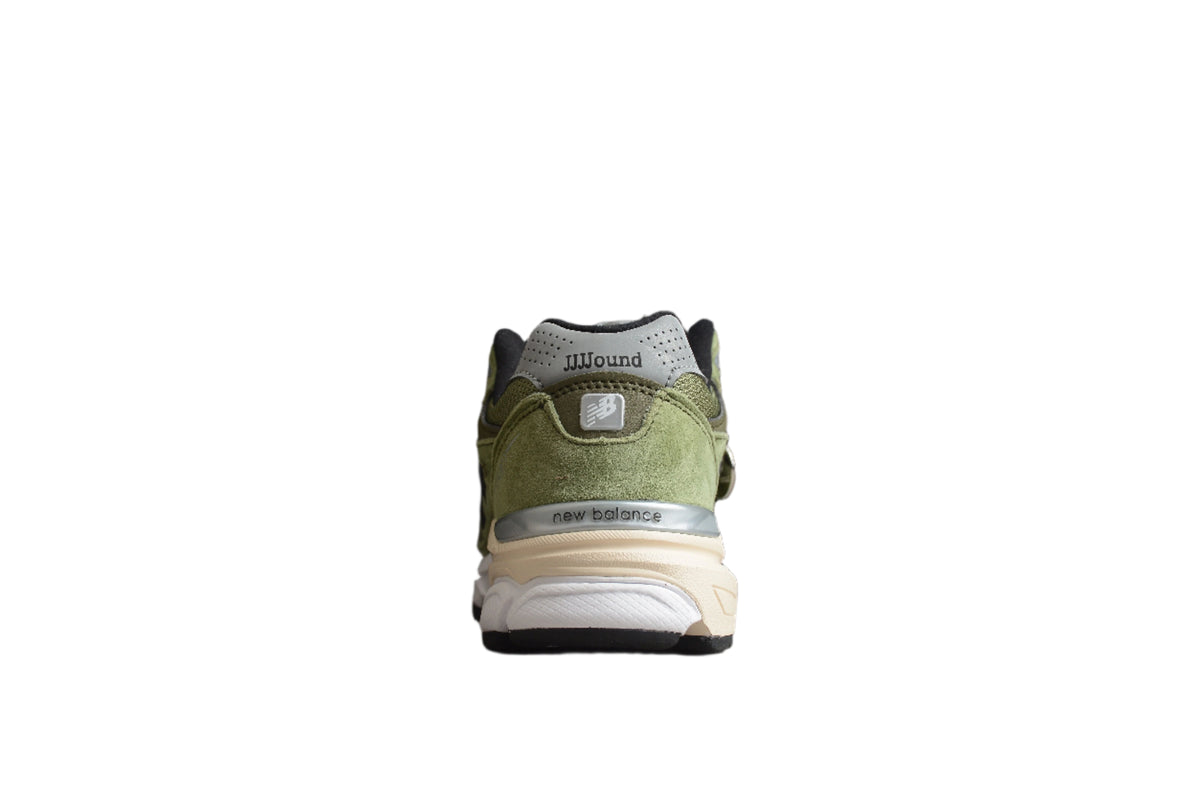 New Balance 990 V3