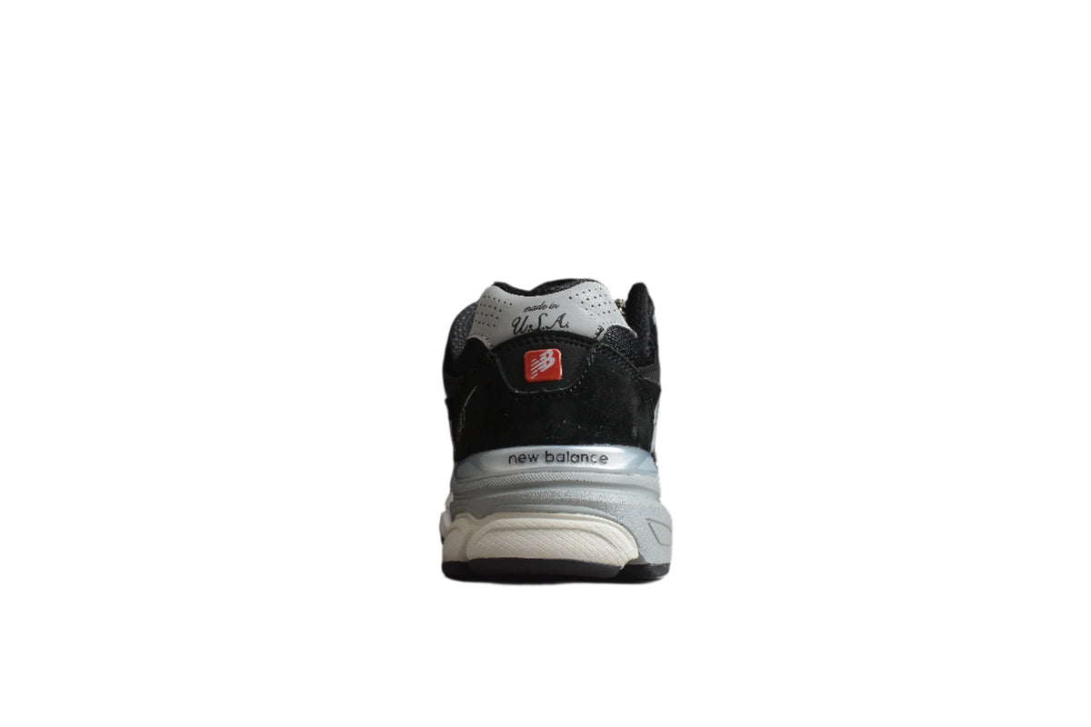 New Balance 990v3