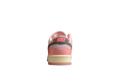 Nike Dunk Low  SB