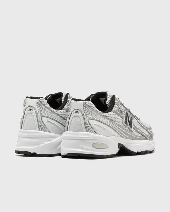 New Balance 740