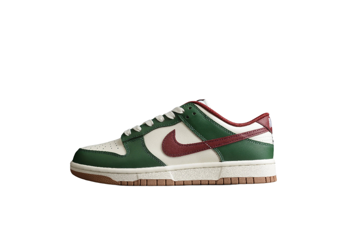 Nike Dunk Low SB