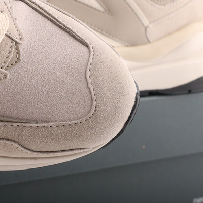 New Balance 5740