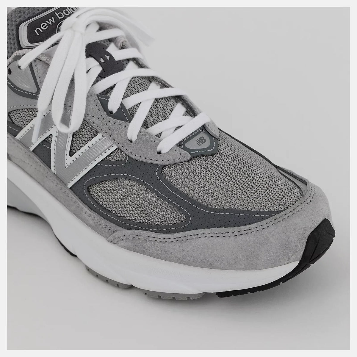 New Balance 990v6