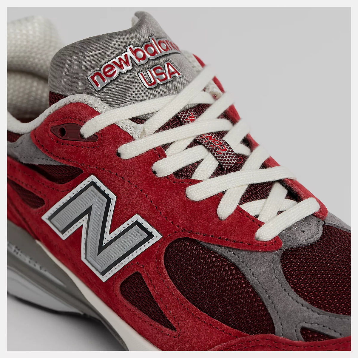 New Balance 990 V3