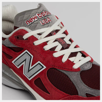New Balance 990 V3
