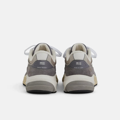 New Balance 990v6