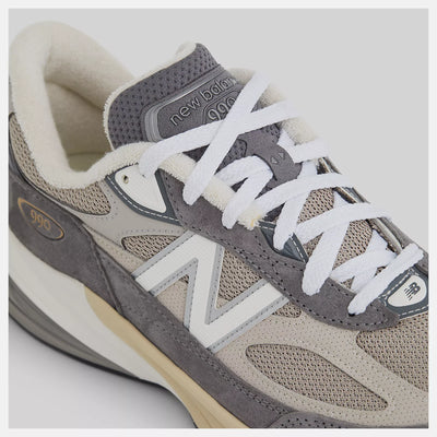New Balance 990v6