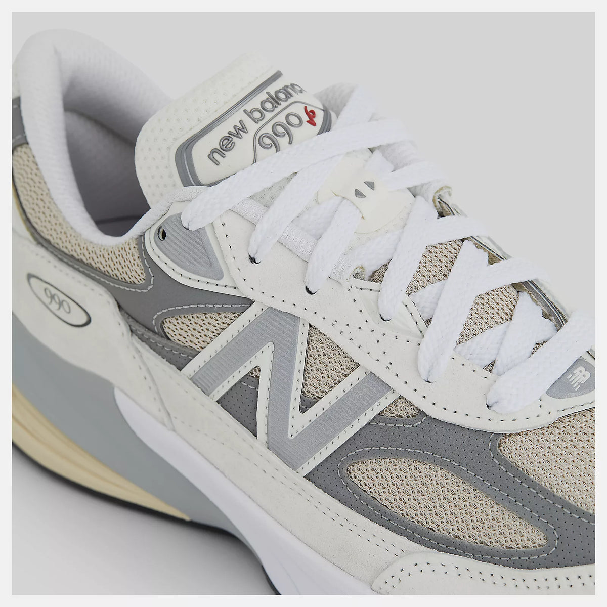 New Balance 990v6
