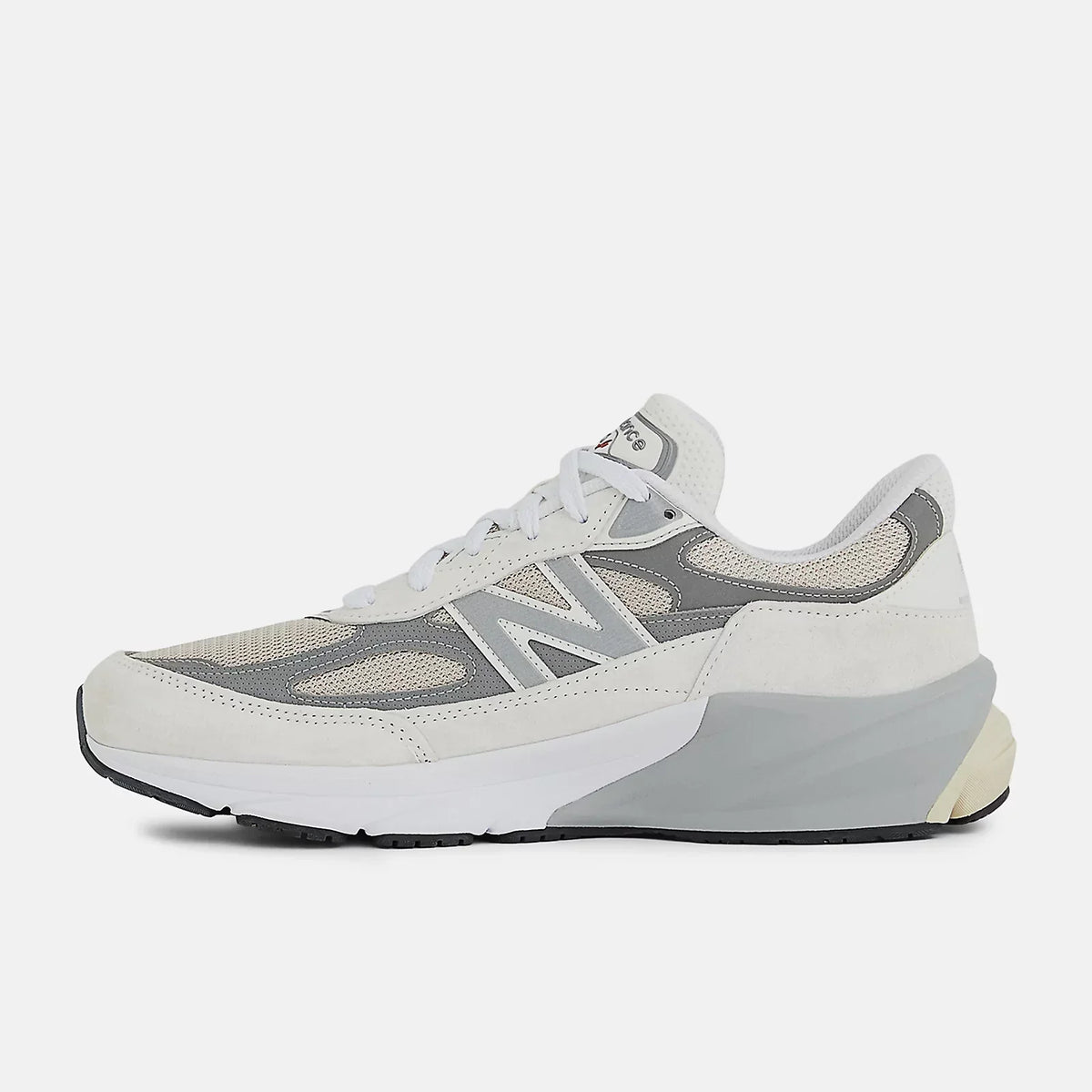 New Balance 990v6