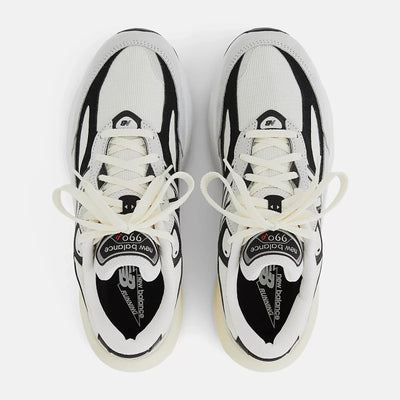 New Balance 990v6