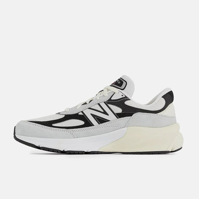 New Balance 990v6